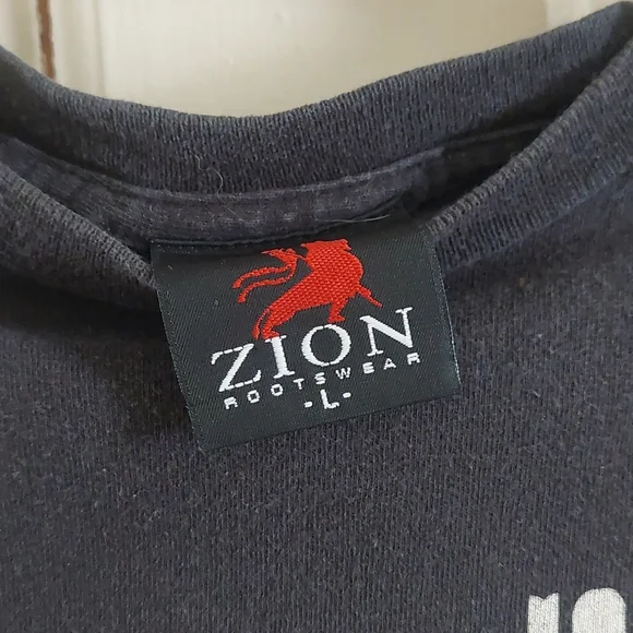 Vintage Johnny Cash "Man in Black" tee - Picture 2 of 6